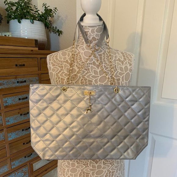 Silver Puffy Quilted Tote Bag w/ Chain Strap - Picture 5 of 6